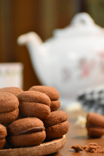 Baci di Dama - Cocoa & Pistachio