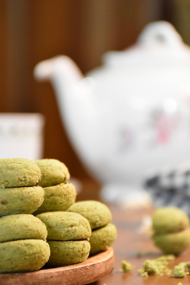 Baci di Dama - Cocoa & Pistachio