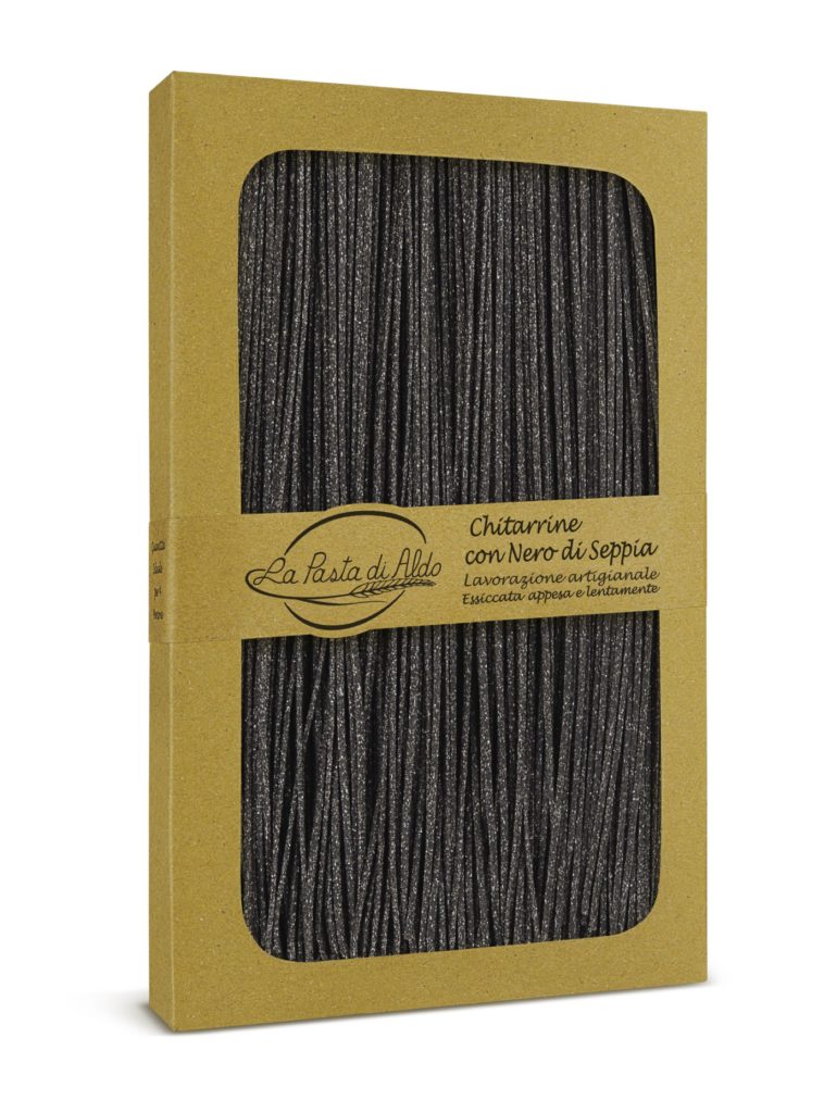 Chitarrine con nero di seppia