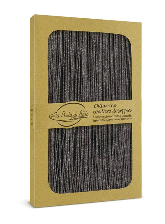 Chitarrine con nero di seppia