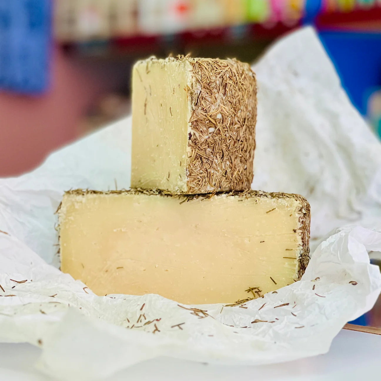 Vega Sotuelamos Oveja al Romero Cheese